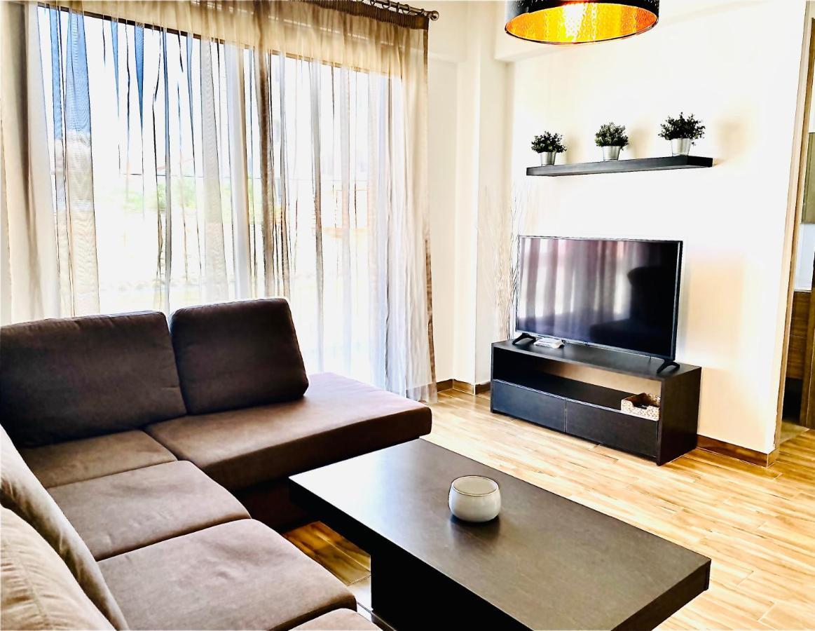 Bali Suites 101 Larnaca Exterior foto